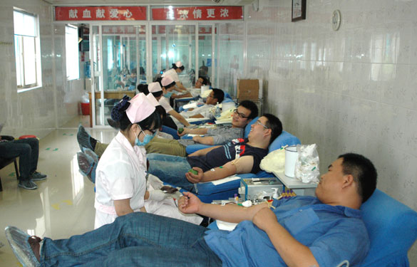 leyu组织百余名员工无偿献血